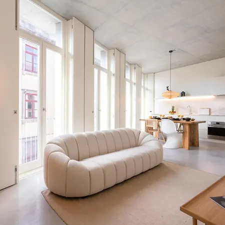 Host Wise - Luxurious Private Flats - Balcony Porto