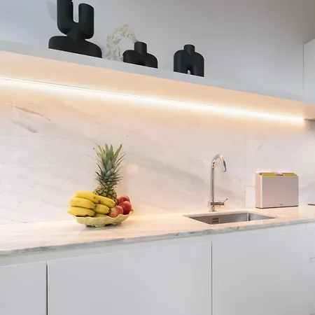 Host Wise - Luxurious Private Flats - Balcony Apartment Porto