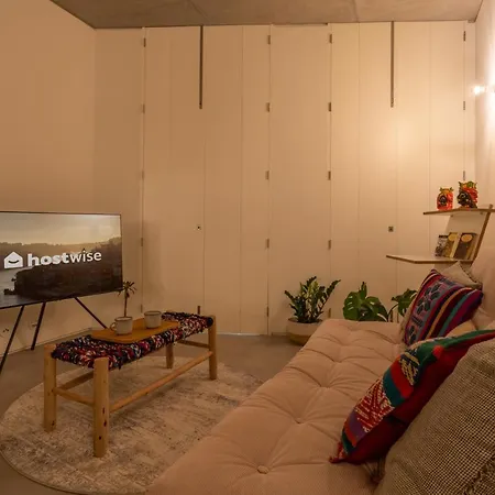 Host Wise - Luxurious Private Flats - Balcony Apartmán *