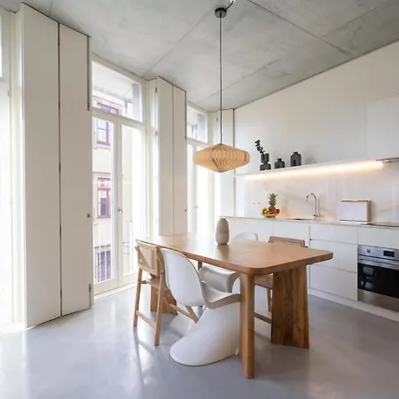 Host Wise - Luxurious Private Flats - Balcony * Porto