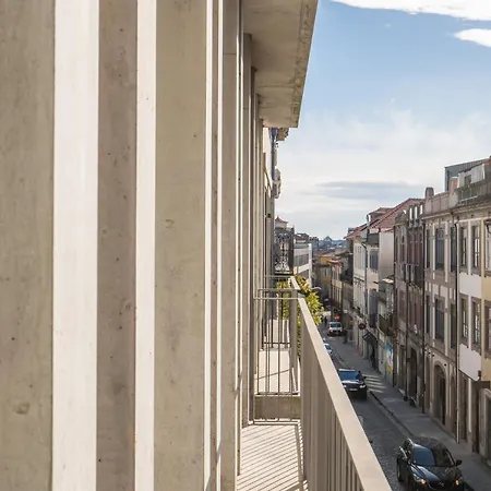 Host Wise - Luxurious Private Flats - Balcony * Porto