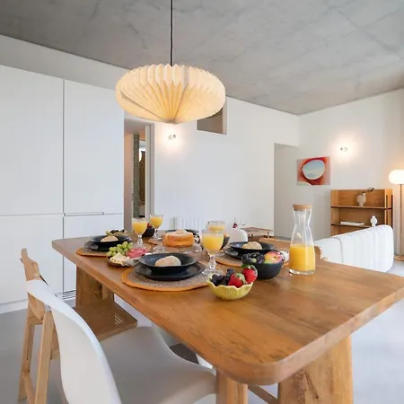 Host Wise - Luxurious Private Flats - Balcony Porto