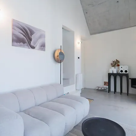 Host Wise - Luxurious Private Flats - Balcony Appartement *