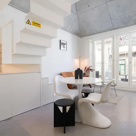 Host Wise - Luxurious Private Flats - Balcony * 波尔图