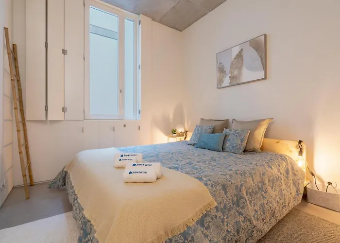 Host Wise - Luxurious Private Flats - Balcony * Porto