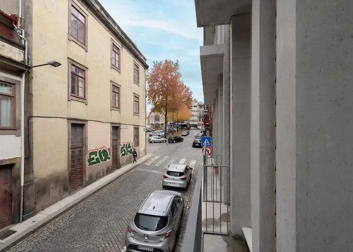 Host Wise - Luxurious Private Flats - Balcony * Porto