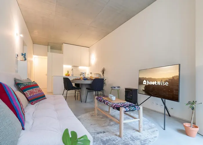 Host Wise - Luxurious Private Flats - Balcony Apartament Porto