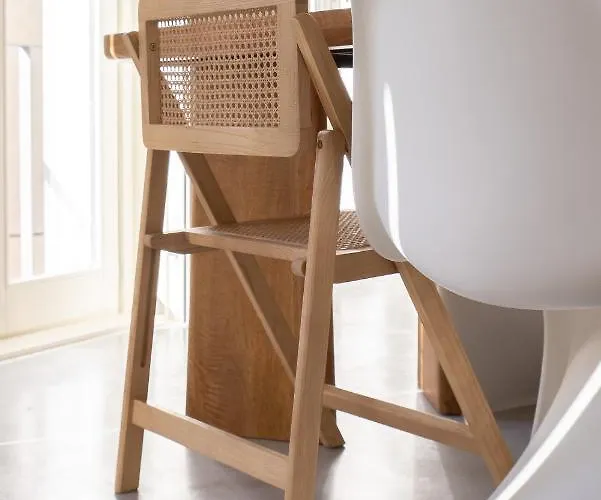 Host Wise - Luxurious Private Flats - Balcony Apartament