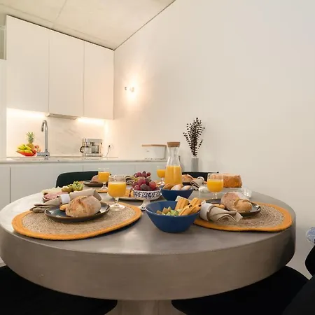 Appartement Host Wise - Luxurious Private Flats - Balcony *