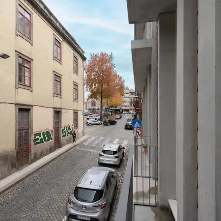 Host Wise - Luxurious Private Flats - Balcony * Oporto
