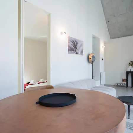 Lägenhet Host Wise - Luxurious Private Flats - Balcony