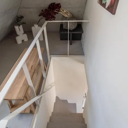 Host Wise - Luxurious Private Flats - Balcony * Oporto