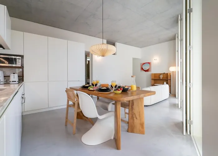 Host Wise - Luxurious Private Flats - Balcony شقة بورتو