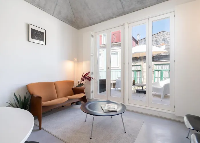 Host Wise - Luxurious Private Flats - Balcony شقة *