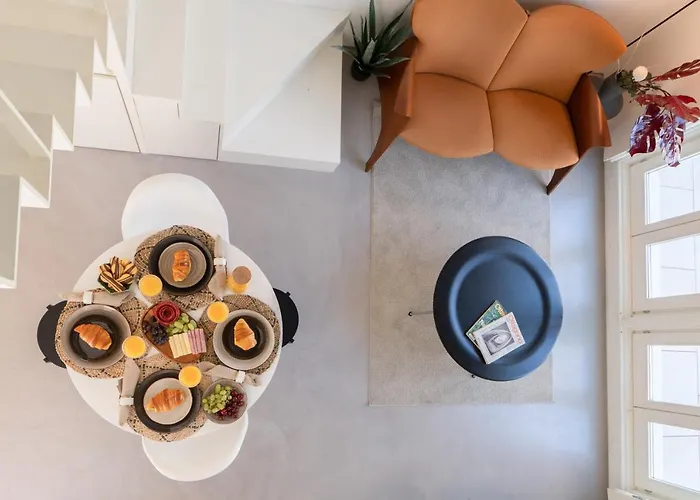 Host Wise - Luxurious Private Flats - Balcony شقة