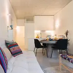 Apartment Host Wise - Luxurious Private Flats - Balcony Porto