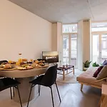 Host Wise - Luxurious Private Flats - Balcony Apartment Porto