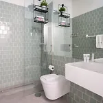 Host Wise - Luxurious Private Flats - Balcony * Porto