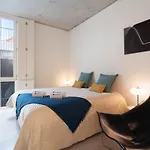 Host Wise - Luxurious Private Flats - Balcony * Porto