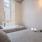 Host Wise - Luxurious Private Flats - Balcony Porto