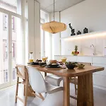Host Wise - Luxurious Private Flats - Balcony Apartment