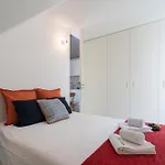 Host Wise - Luxurious Private Flats - Balcony Porto