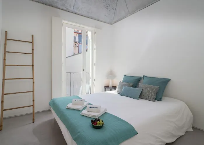 Host Wise - Luxurious Private Flats - Balcony Porto